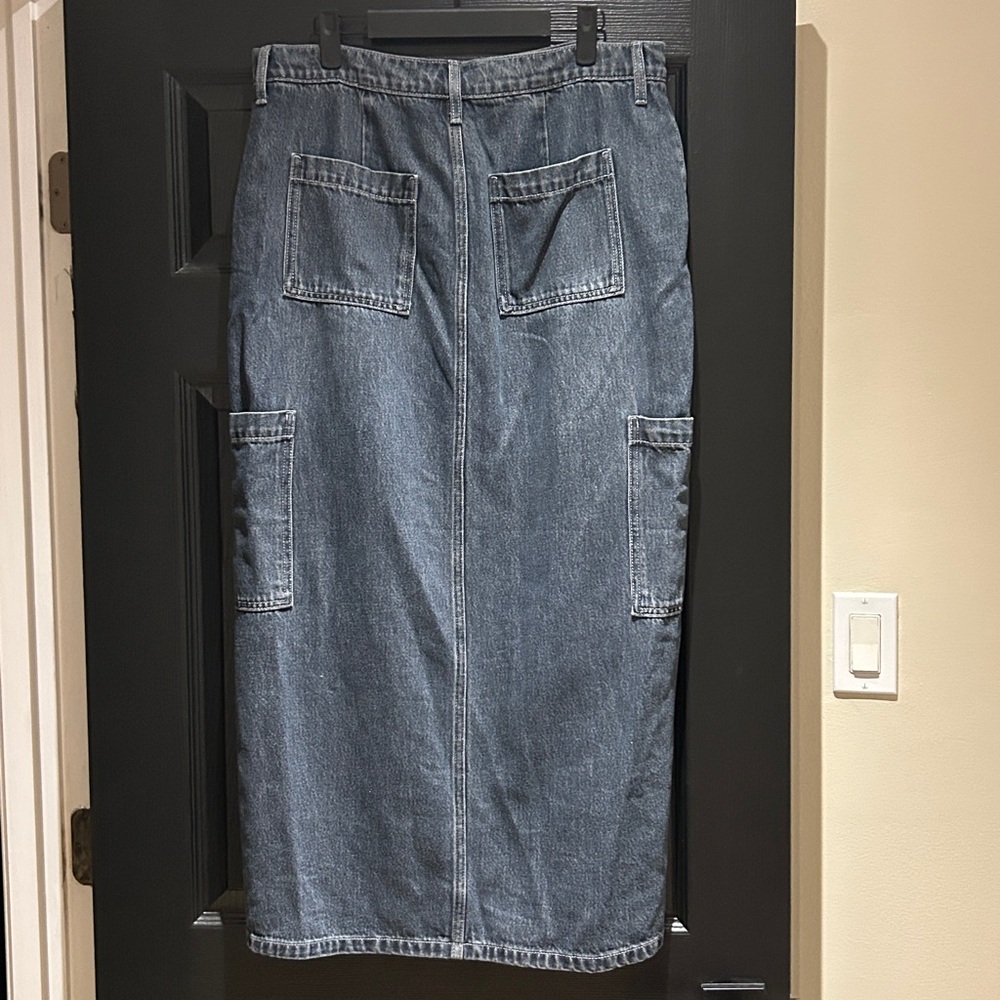 Old Navy Gray Denim Maxi Skirt - Picture 3 of 6